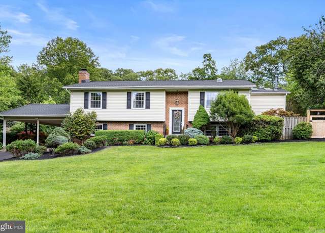 Property at 12509 Northern Valley Ct, Herndon, VA 20171, 4 beds, 3 baths