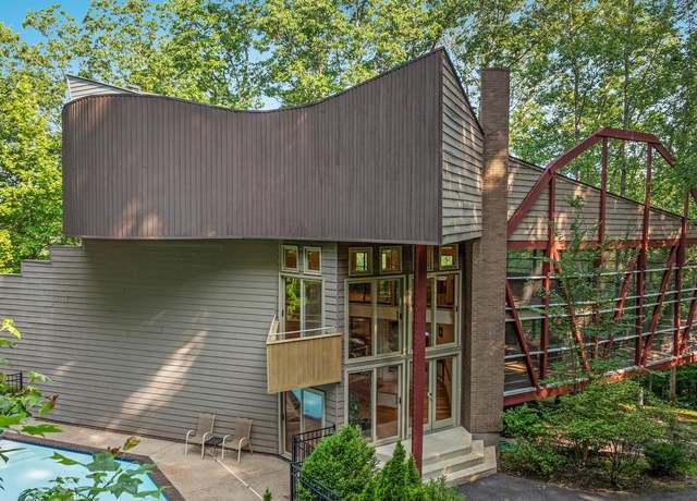 Property at 11656 Sandal Wood Ln, Manassas, VA 20112, 4 beds, 4.5 baths