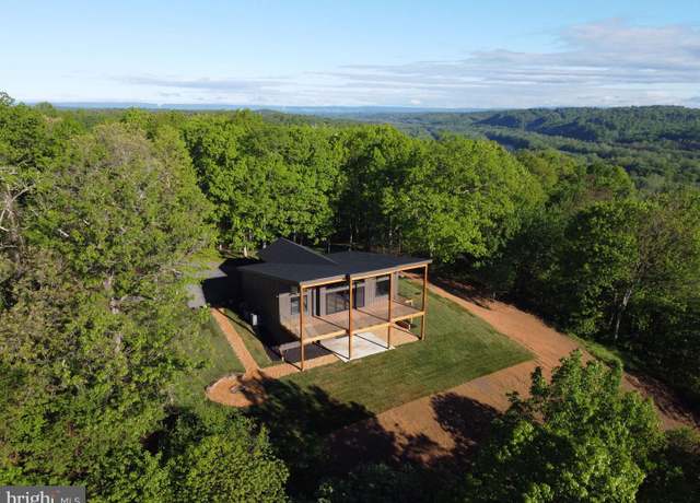 Property at 472 Coon Hollow Trl, Hedgesville, WV 25427, 4 beds, 4 baths