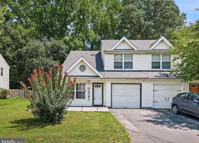 Property at 7 Forest Glen Ct, Bear, DE 19701, 3 beds, 2.5 baths