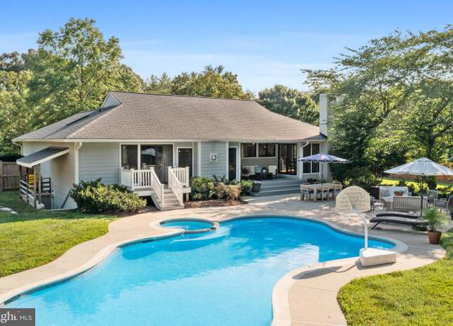 Property at 436 Rivendell Ln, Severna Park, MD 21146, 3 beds, 3.5 baths
