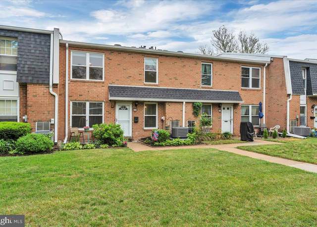Property at 1035 Harbour Dr, Palmyra, NJ 08065, 2 beds, 1.5 baths