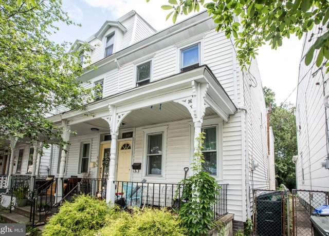 Property at 407 Wood St, Burlington, NJ 08016, 3 beds, 1.5 baths