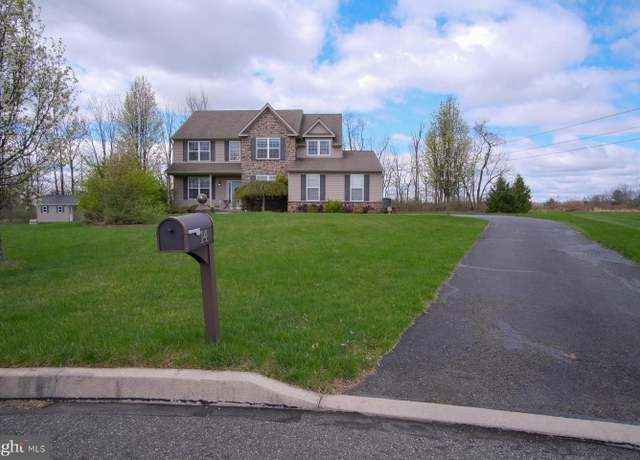 Property at 14 Tiffany Cir, Barto, PA 19504, 4 beds, 3 baths