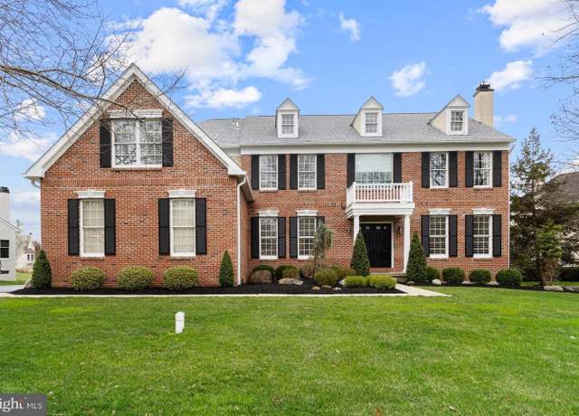 Property at 2030 Saint Andrews Dr, Berwyn, PA 19312, 4 beds, 3.5 baths
