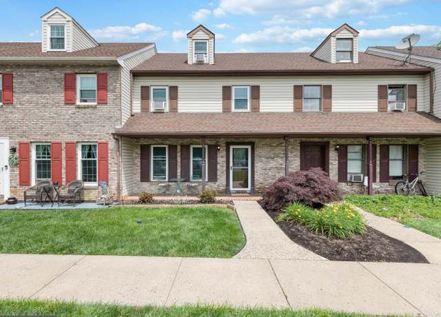 Property at 405 Cahill Cir, Honey Brook, PA 19344, 3 beds, 1.5 baths