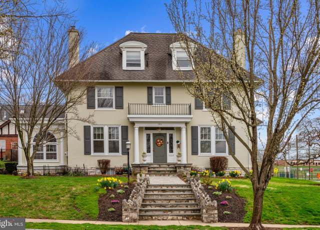 Property at 206 E Granada Ave, Hershey, PA 17033, 4 beds, 3.5 baths