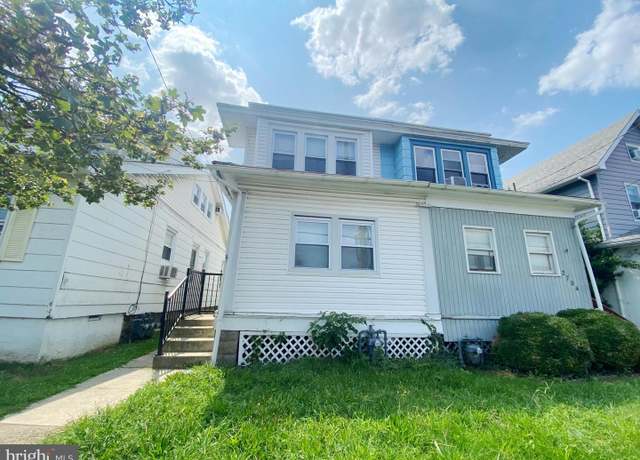 Property at 2702 Edgmont Ave, Brookhaven, PA 19015, 3 beds, 1 bath