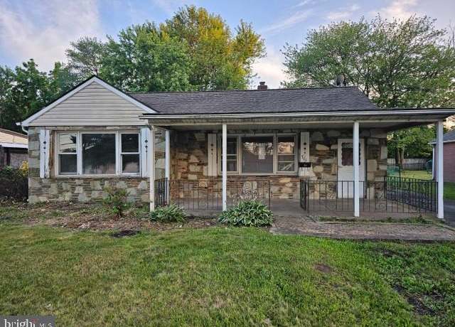 Property at 711 W County Line Rd, Hatboro, PA 19040, 3 beds, 1 bath