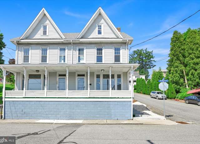 Property at 310 Washington St, Tamaqua, PA 18252, 4 beds, 2.5 baths