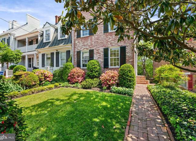 Property at 732 S Lee St S, Alexandria, VA 22314, 3 beds, 2 baths