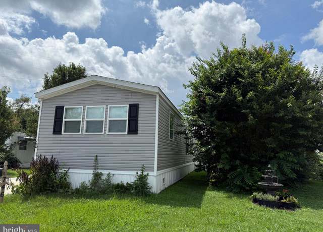 Property at 746 8th Ave #461, Wilmington, DE 19808, 2 beds, 2 baths