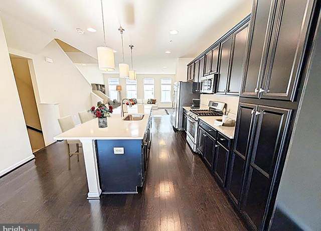 Property at 7219 Hartley Ln, Glen Burnie, MD 21060, 3 beds, 2.5 baths