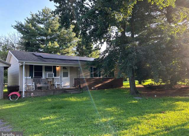 Property at 218 E Sunset Ave, Greensboro, MD 21639, 3 beds, 1 bath