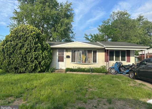Property at 26 Cambridge Cir, Maple Shade, NJ 08052, 2 beds, 1 bath