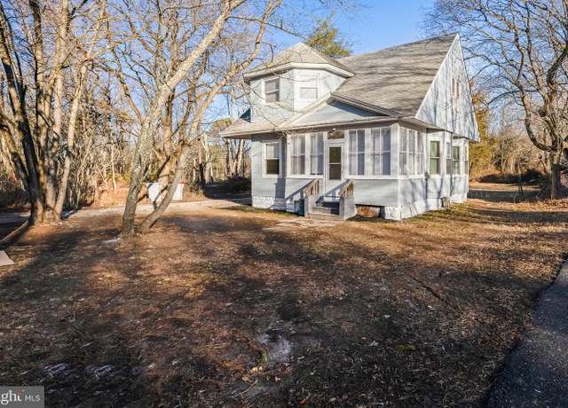 Property at 252 W Grant Ave, Vineland, NJ 08360, 4 beds, 2 baths