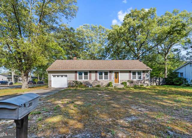 Property at 455 Commodore Dr, Forked River, NJ 08731, 3 beds, 1 bath