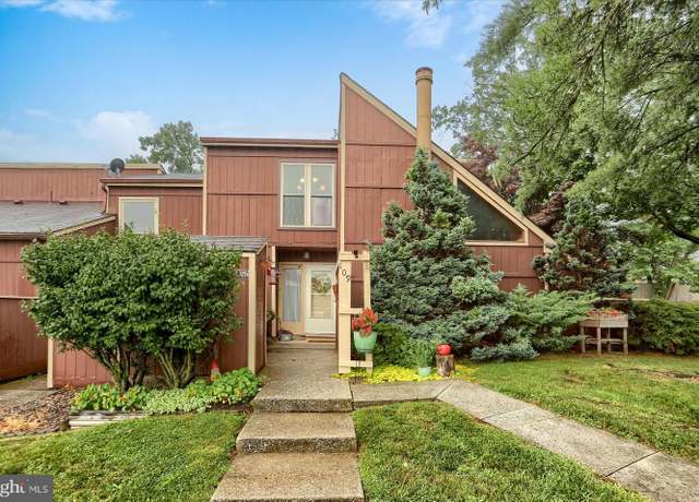 Property at 109 Melissa Ct, Enola, PA 17025, 4 beds, 2 baths