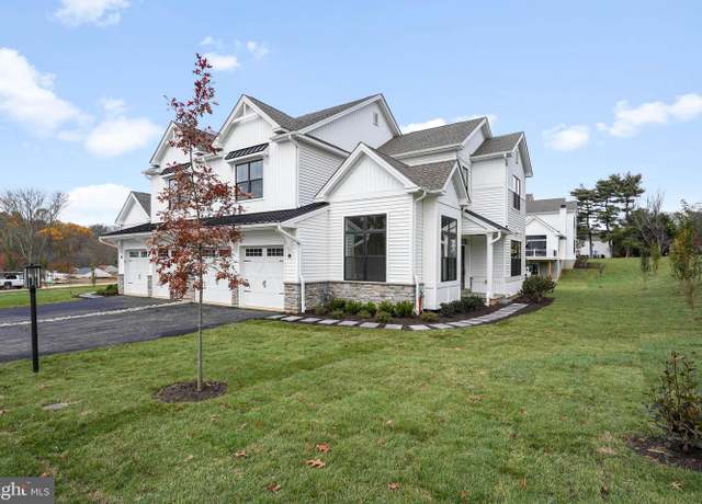 Property at 47 Sawmill Ct, West Chester, PA 19382, 4 beds, 3.5 baths