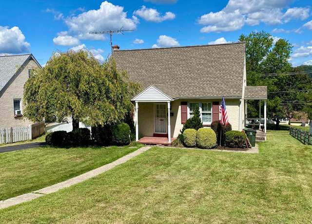 Property at 1413 Oak St, Coatesville, PA 19320, 3 beds, 1.5 baths