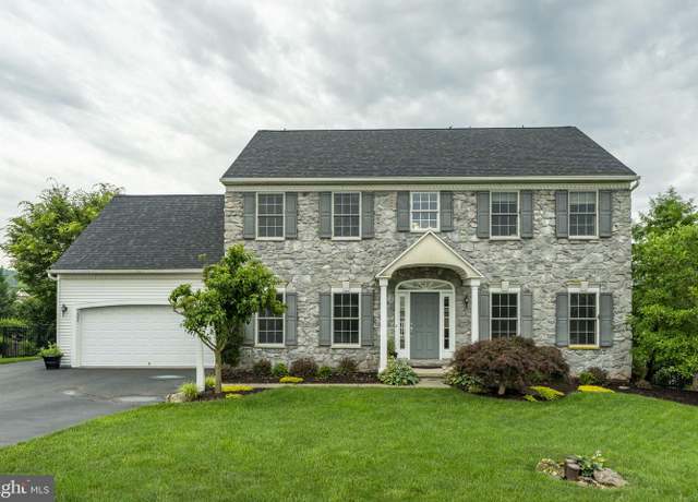 Property at 4 Surrey Dr, Stevens, PA 17578, 4 beds, 2.5 baths