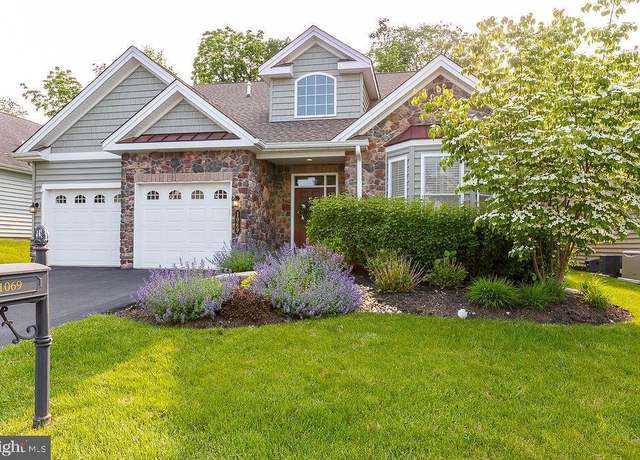 Property at 1069 Resolution Dr, Bethlehem, PA 18017, 3 beds, 2.5 baths