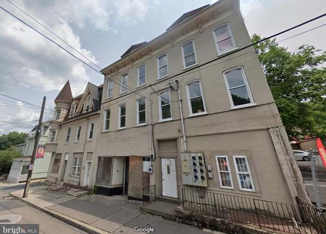 Property at 1005 W Market St, Pottsville, PA 17901