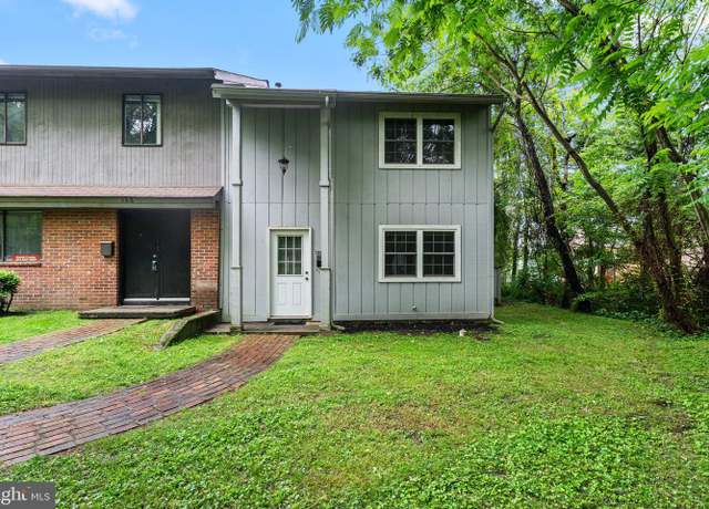 Property at 133 Woodlake Dr, Charlottesville, VA 22901, 3 beds, 1.5 baths
