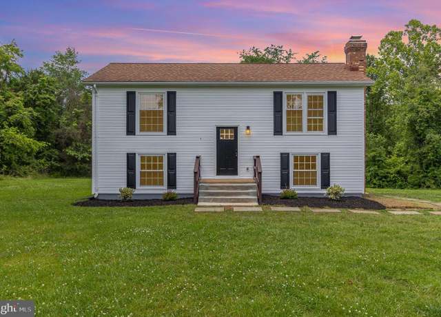 Property at 8452 Turnbull Rd, Warrenton, VA 20186, 3 beds, 2 baths