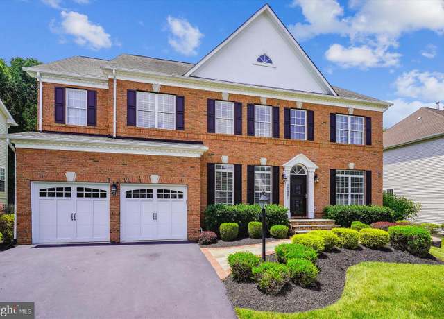 Property at 20481 Tappahannock Pl, Sterling, VA 20165, 4 beds, 3.5 baths