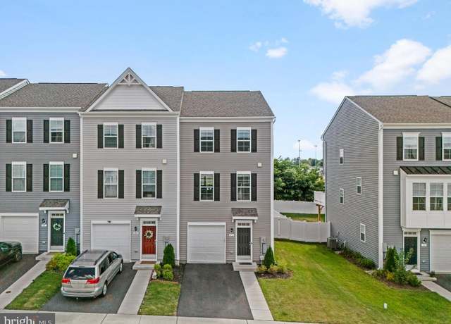 Property at 93 Union Ridge Dr, Charles Town, WV 25414, 3 beds, 2.5 baths