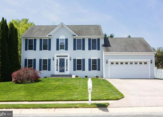 Property at 897 Caren Dr, Eldersburg, MD 21784, 5 beds, 3.5 baths