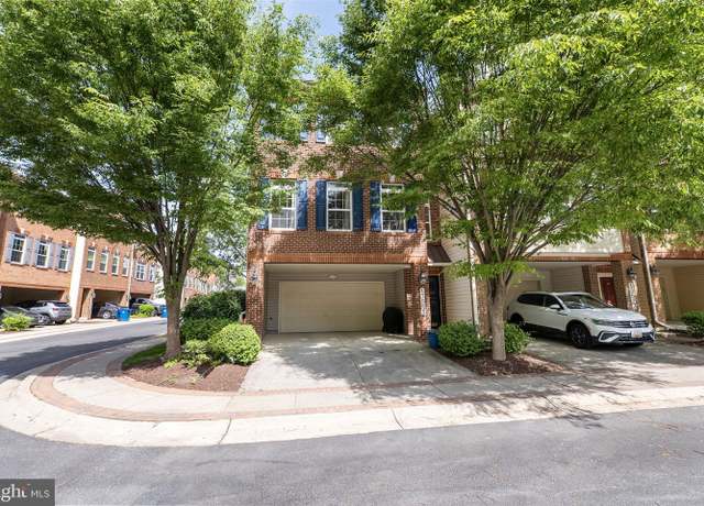 Property at 13525 Latrobe Ln #1311, Clarksburg, MD 20871, 3 beds, 2.5 baths