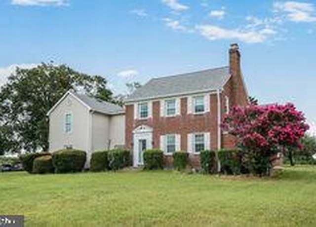 Property at 22101 Ridge Rd, Germantown, MD 20876, 5 beds, 3 baths