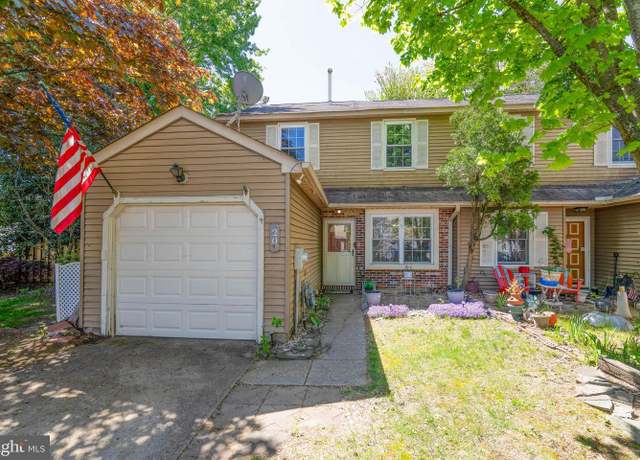 Property at 20 River Bank Dr, Roebling, NJ 08554, 3 beds, 1.5 baths