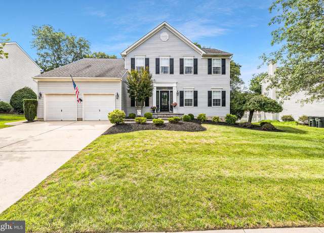 Property at 33 Harper Blvd, Delran, NJ 08075, 4 beds, 3 baths