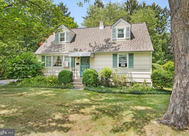 Property at 134 W Broad St, Hopewell, NJ 08525, 3 beds, 2 baths
