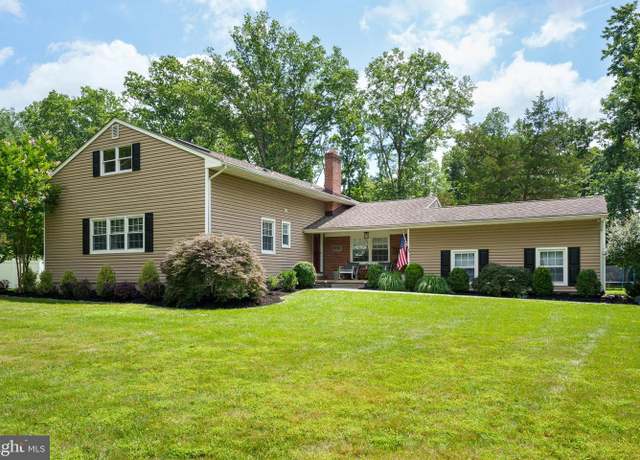 Property at 11 Taylor Rd, Princeton, NJ 08540, 5 beds, 3 baths