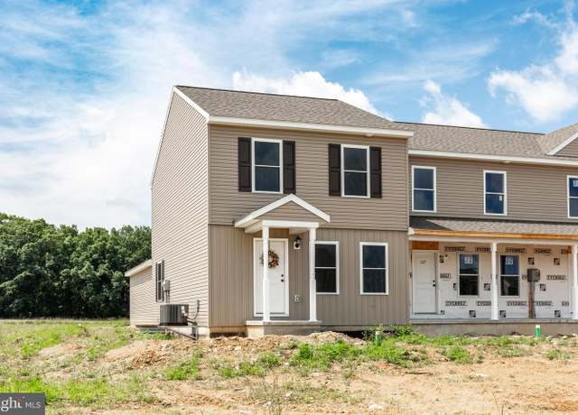 Property at 129 Homestead Dr, Gettysburg, PA 17325, 2 beds, 1.5 baths