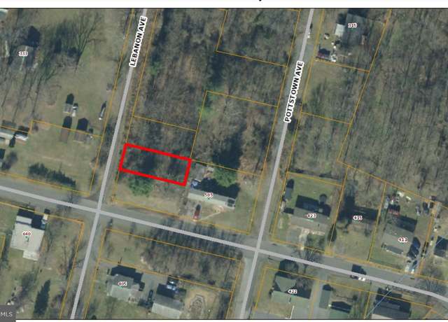 Property at 301 Lebanon Ave, Birdsboro, PA 19508