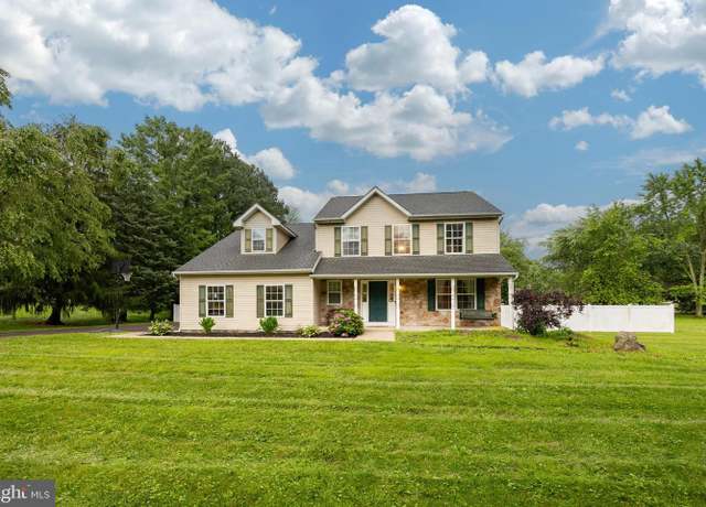 Property at 1416 Laurelwood Rd, Pottstown, PA 19465, 4 beds, 2.5 baths