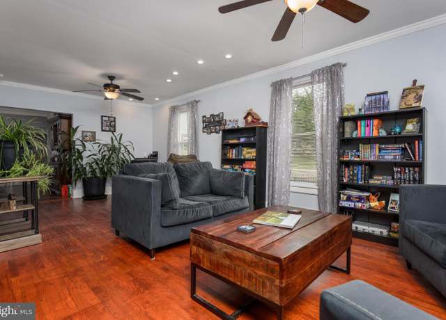 Property at 41 S 3rd St, Halifax, PA 17032, 3 beds, 3.5 baths