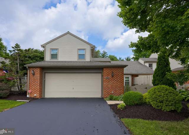 Property at 29 Cambridge Dr, Hershey, PA 17033, 2 beds, 2.5 baths