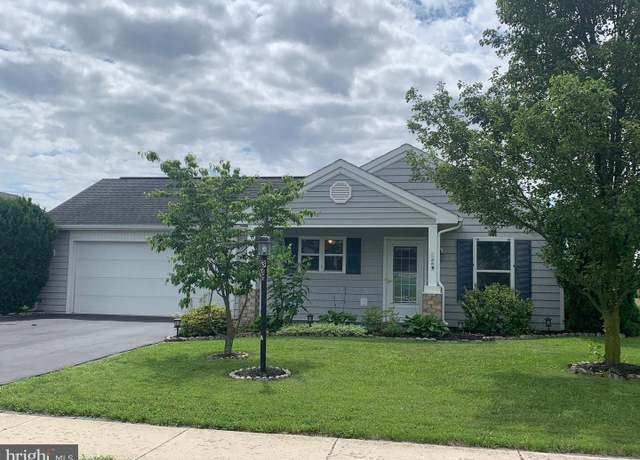 Property at 329 Eisenhower Dr #8, Chambersburg, PA 17201, 2 beds, 1 bath