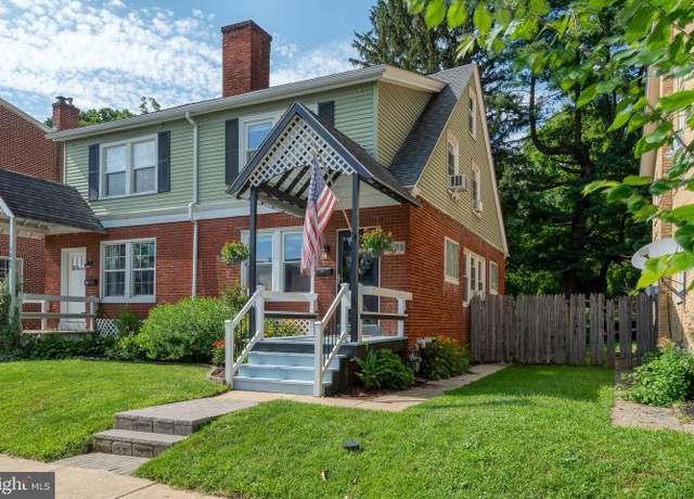 Property at 1205 Elm Ave, Lancaster, PA 17603, 3 beds, 1.5 baths