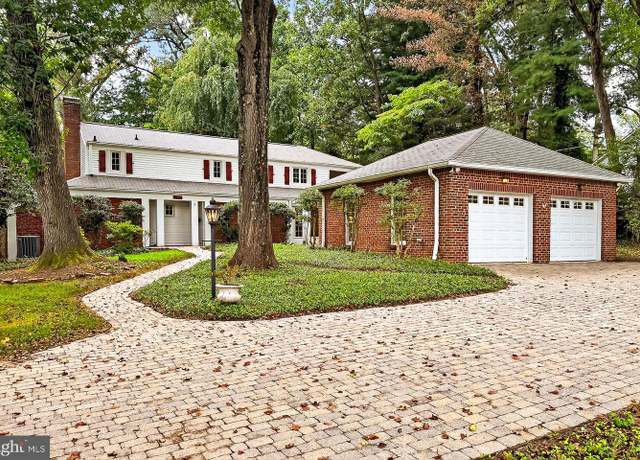 Property at 3032 Knoll Dr, Falls Church, VA 22042, 3 beds, 4 baths