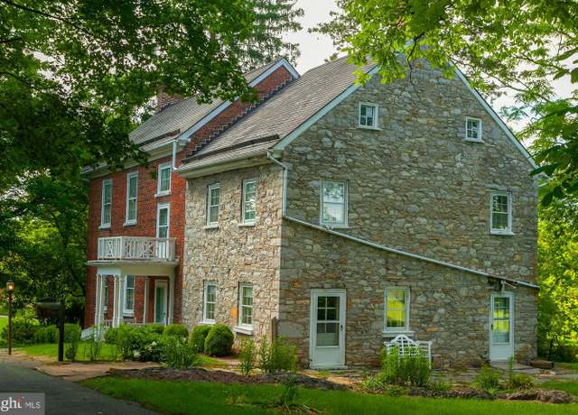 Property at 123 Old Mill Rd, Martinsburg, WV 25401, 4 beds, 1.5 baths