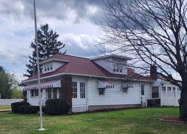 Property at 428 E Baltimore St, Taneytown, MD 21787, 4 beds, 2 baths