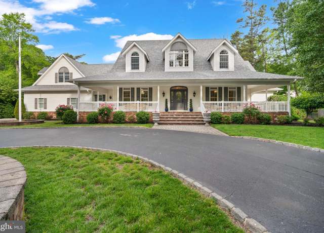 Property at 14 Waterfront Way, Hammonton, NJ 08037, 5 beds, 4 baths
