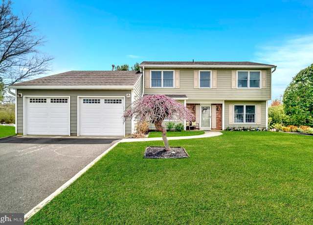 Property at 5 Gulick Ln, Plainsboro, NJ 08536, 3 beds, 2 baths